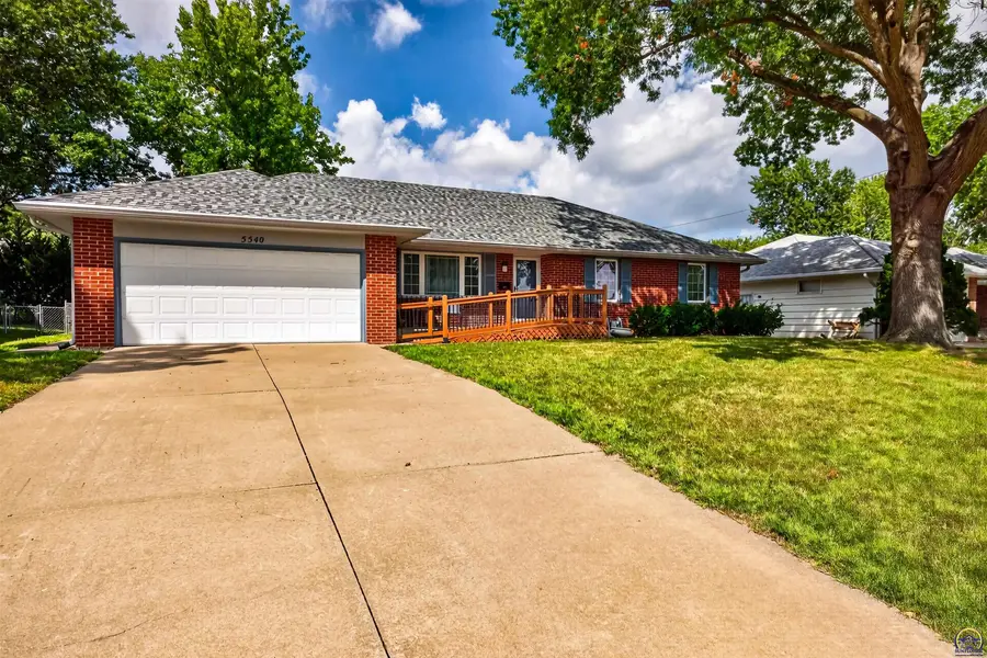 5540 SW 25th St, Topeka, KS 66614 - #2