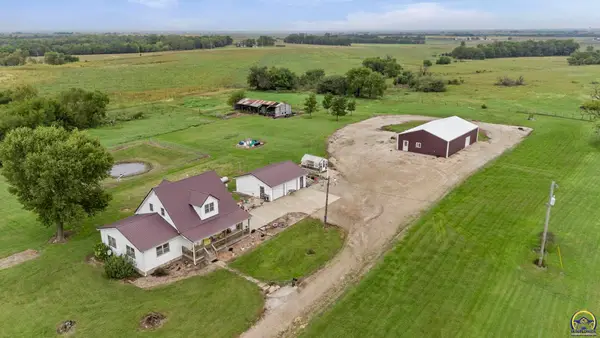 9120 W 269th St, Osage City, KS 66523