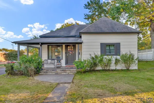 3301 SW 7th St, Topeka, KS 66606