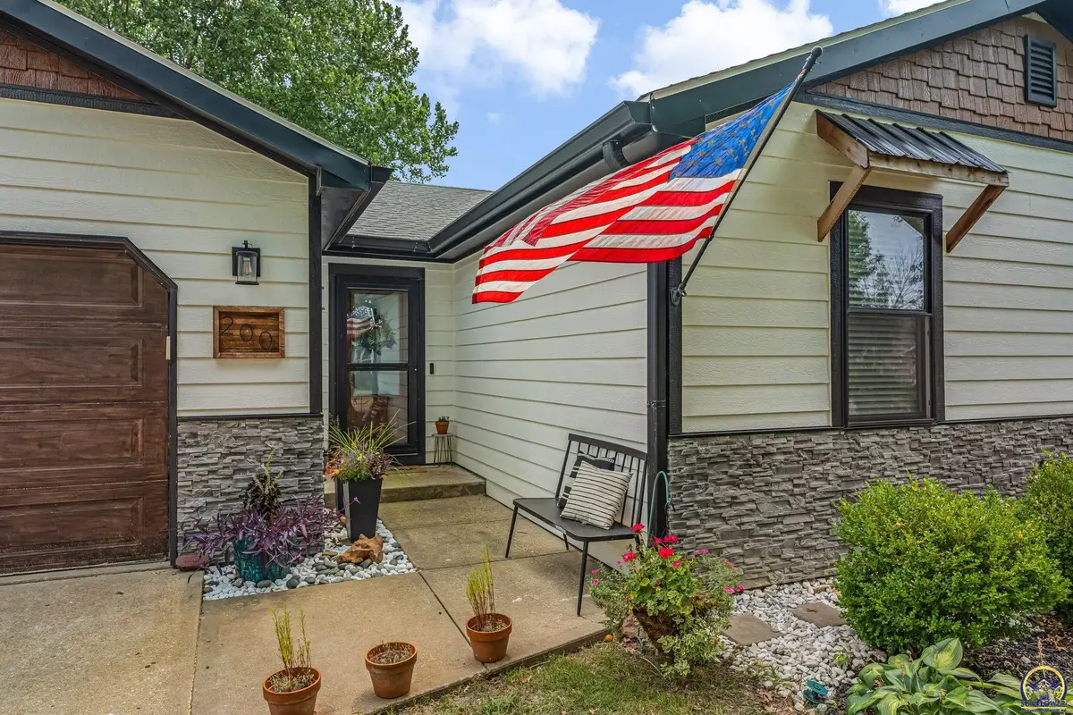 200 Sharon Dr, Lawrence, KS 66049 - #1