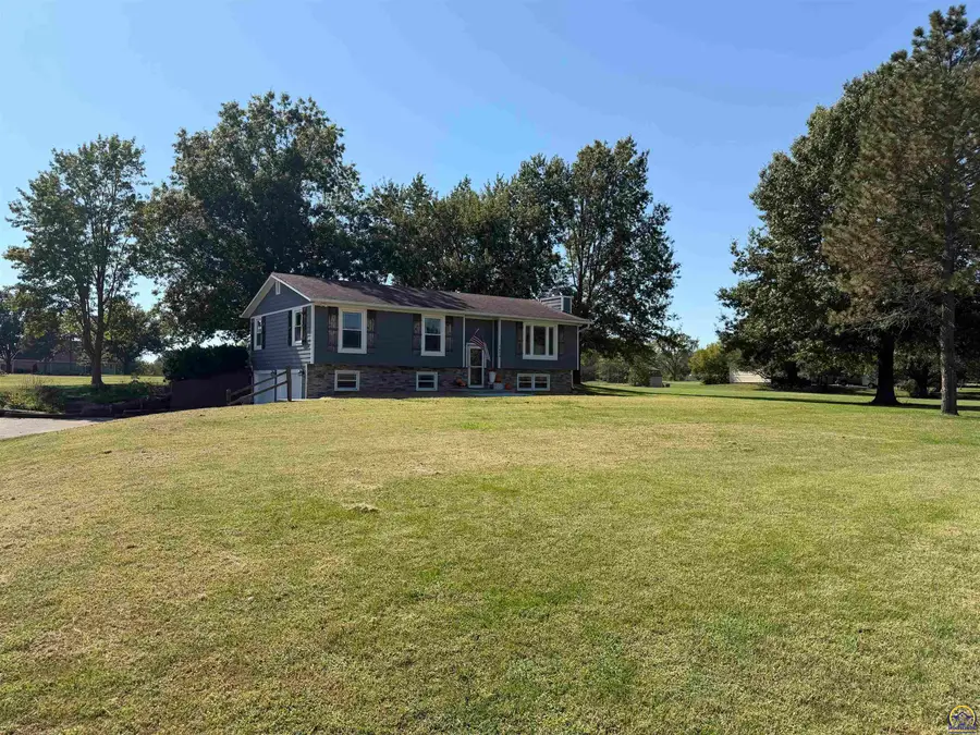 7805 SW El Cerrito Dr, Topeka, KS 66614 - #2