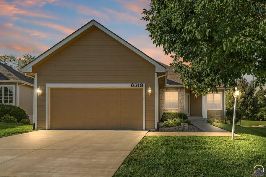 6318 SW Monarch Ct, Topeka, KS 66610 - #2