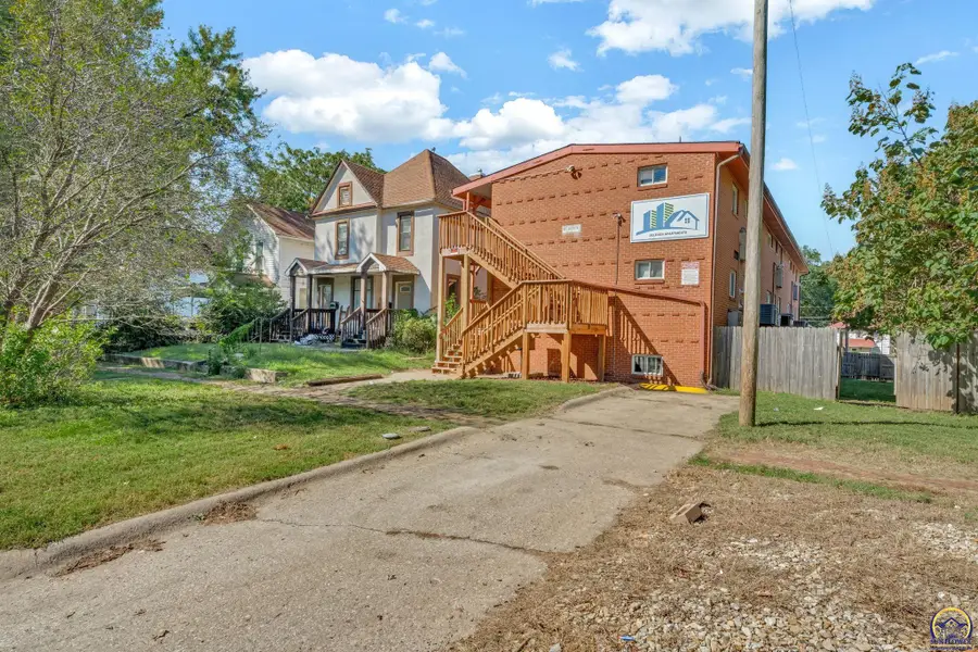 511 SW Tyler St, Topeka, KS 66603 - #2