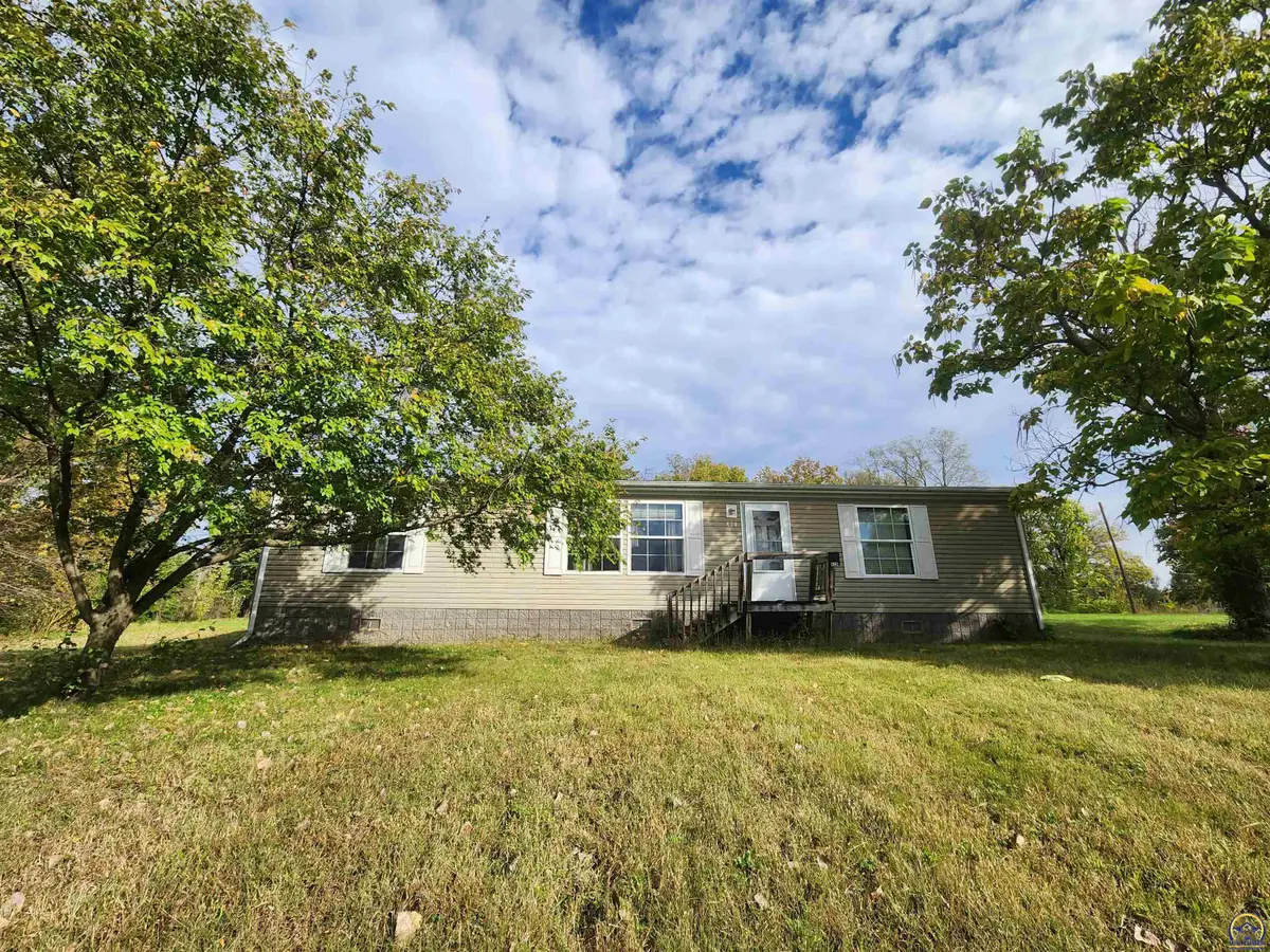 420 W 8th St, Horton, KS 66439 - #1