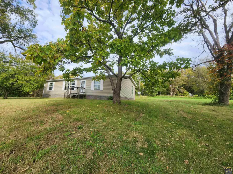 420 W 8th St, Horton, KS 66439 - #2