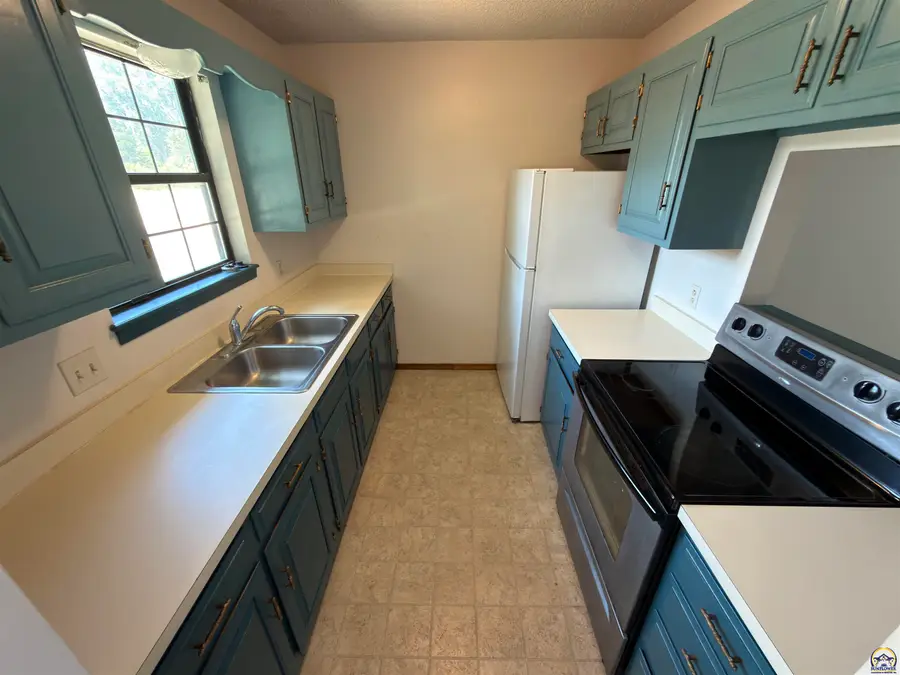 1701 S Pine St, Pittsburg, KS 66762 - #2