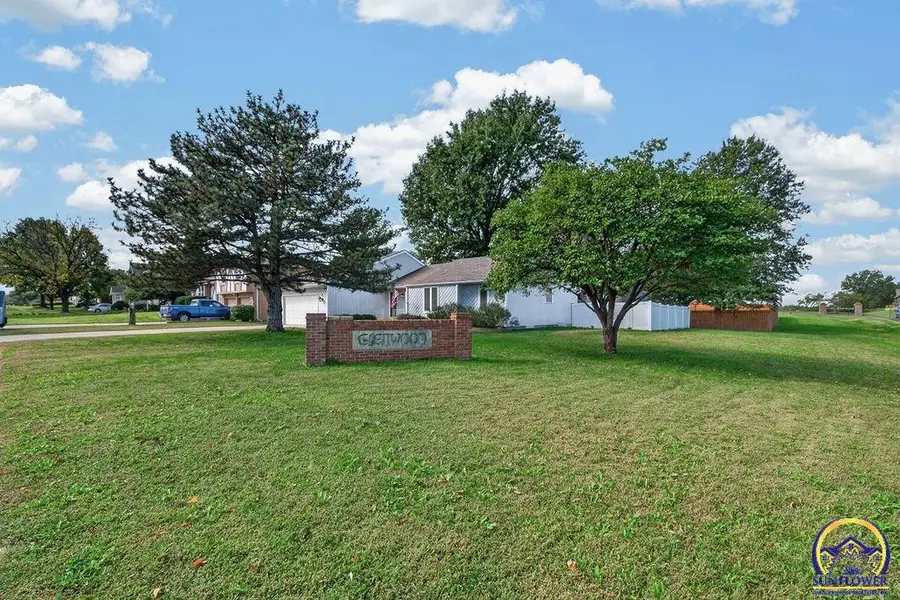 3701 SW Arvonia Pl, Topeka, KS 66610 - #3