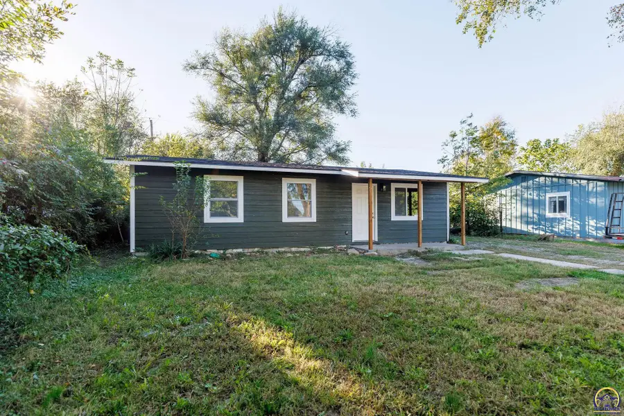 225 SE Arter Ave, Topeka, KS 66607 - #3