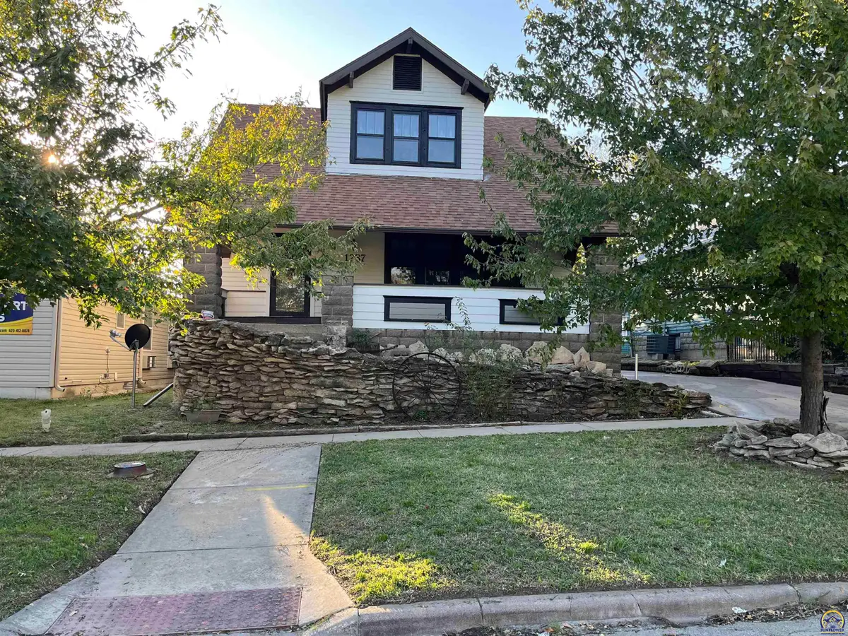1237 Exchange St, Emporia, KS 66801 - #1