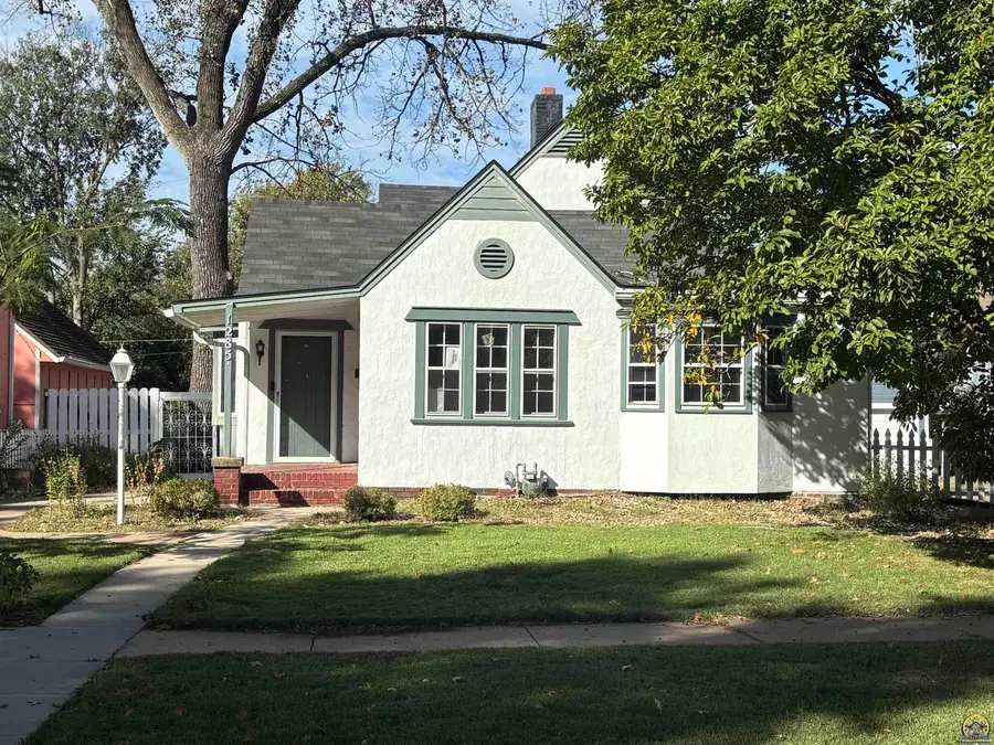 1285 SW Medford Ave, Topeka, KS 66604 - #2