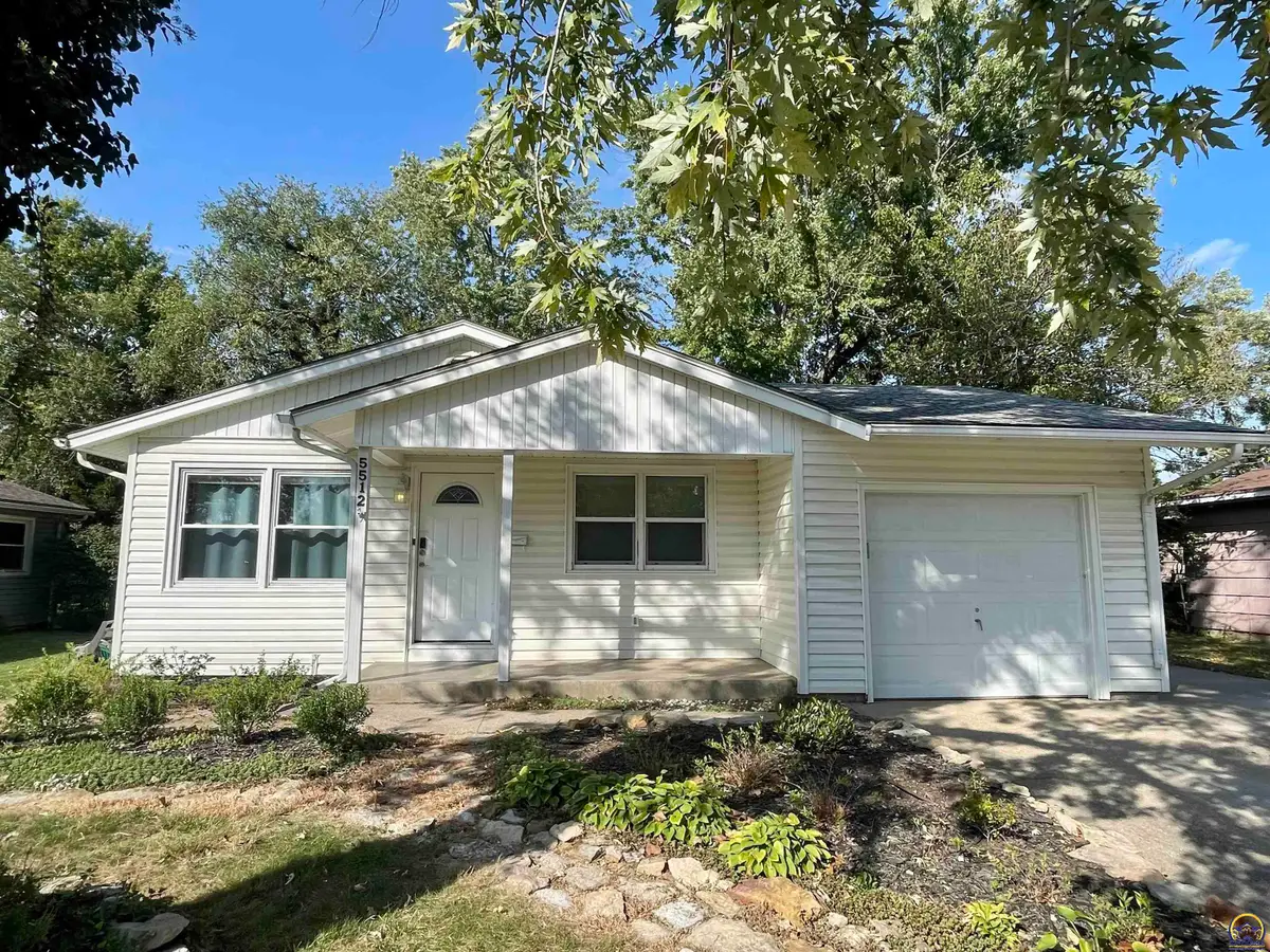 5512 SW 27th St, Topeka, KS 66614 - #1