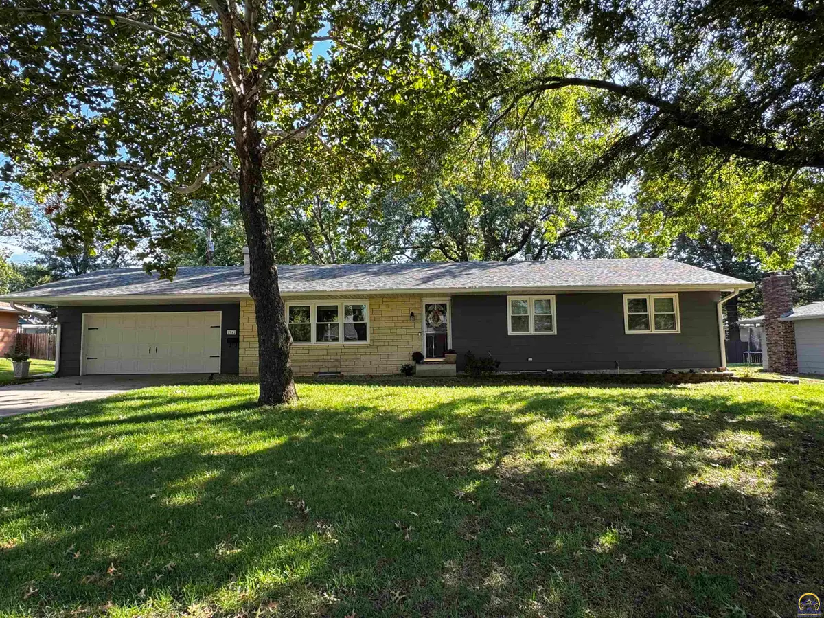 1742 Belmont St, Emporia, KS 66801 - #1