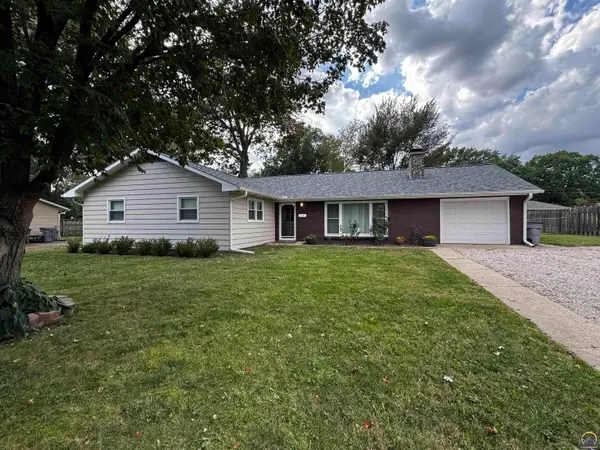 1241 Thompson St, Emporia, KS 66801