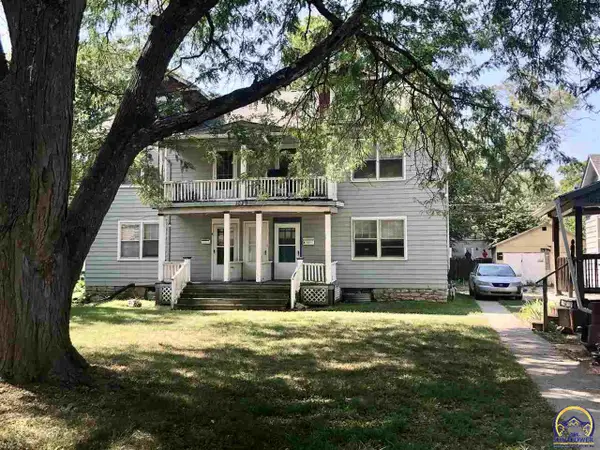 1029 SW Western Ave, Topeka, KS 66604