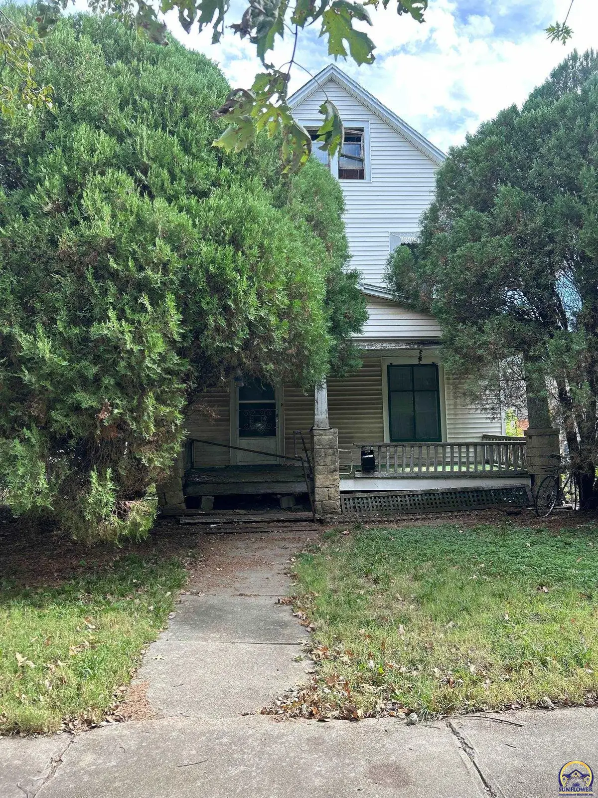 712 SW Lincoln St, Topeka, KS 66604 - #1