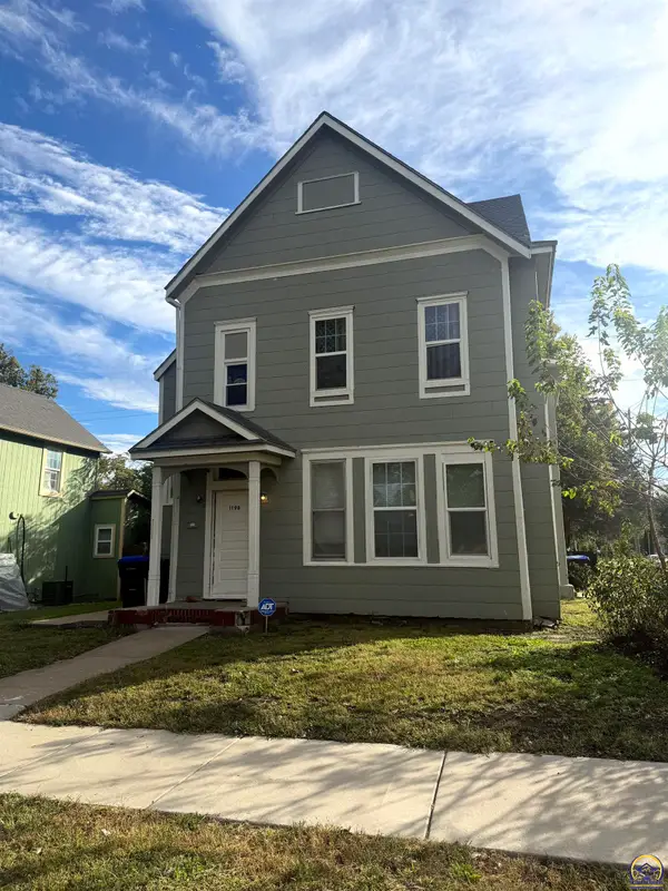 1050 SW 12th St #1198 SW Clay St, Topeka, KS 66604