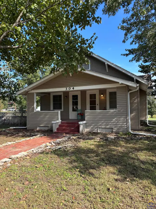 304 Westphalia St, Olpe, KS 66865