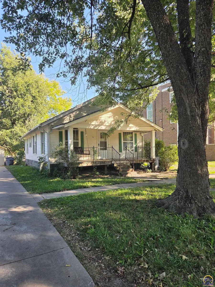10 Neosho St, Emporia, KS 66801 - #2