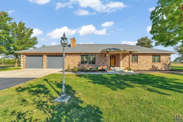 8200 SW 37th St, Topeka, KS 66614