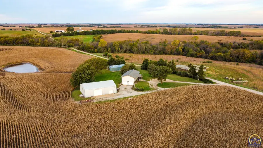 1277 200th St, Hiawatha, KS 66434 - #3