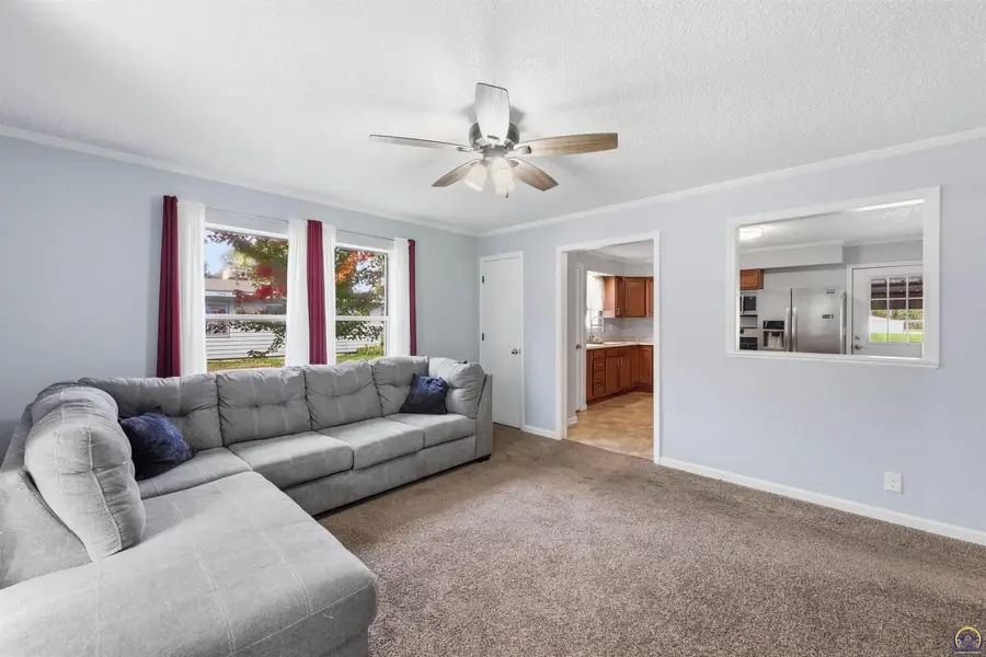 1322 Laing St, Osage City, KS 66523 - #3