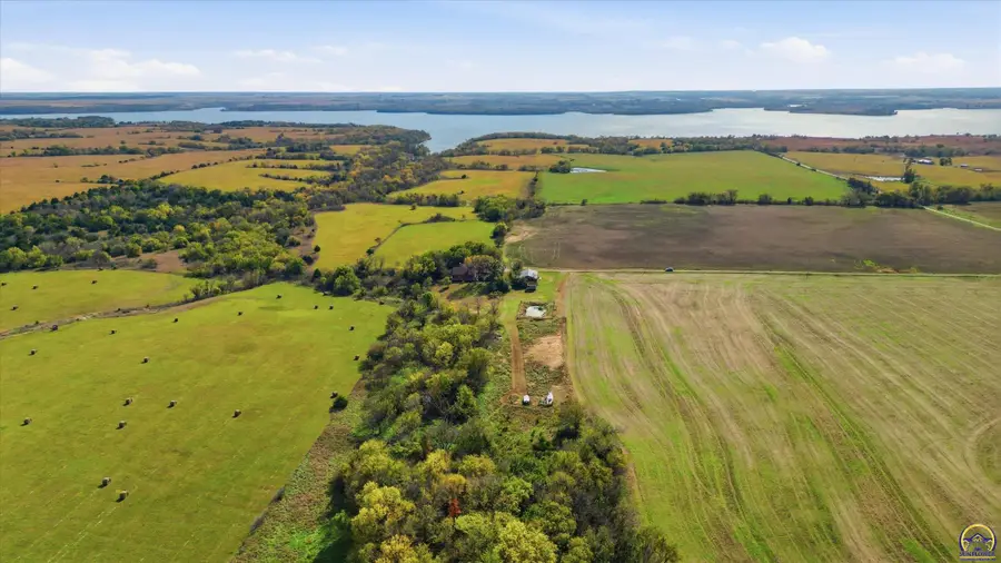 30916 S Auburn Rd, Osage City, KS 66523 - #2
