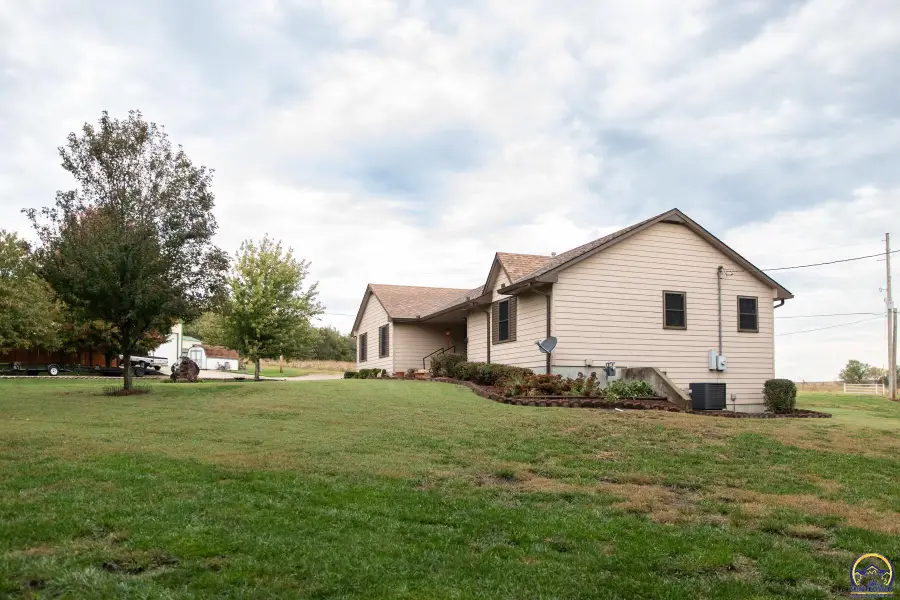 1810 N Poplar St, Eureka, KS 67045 - #3