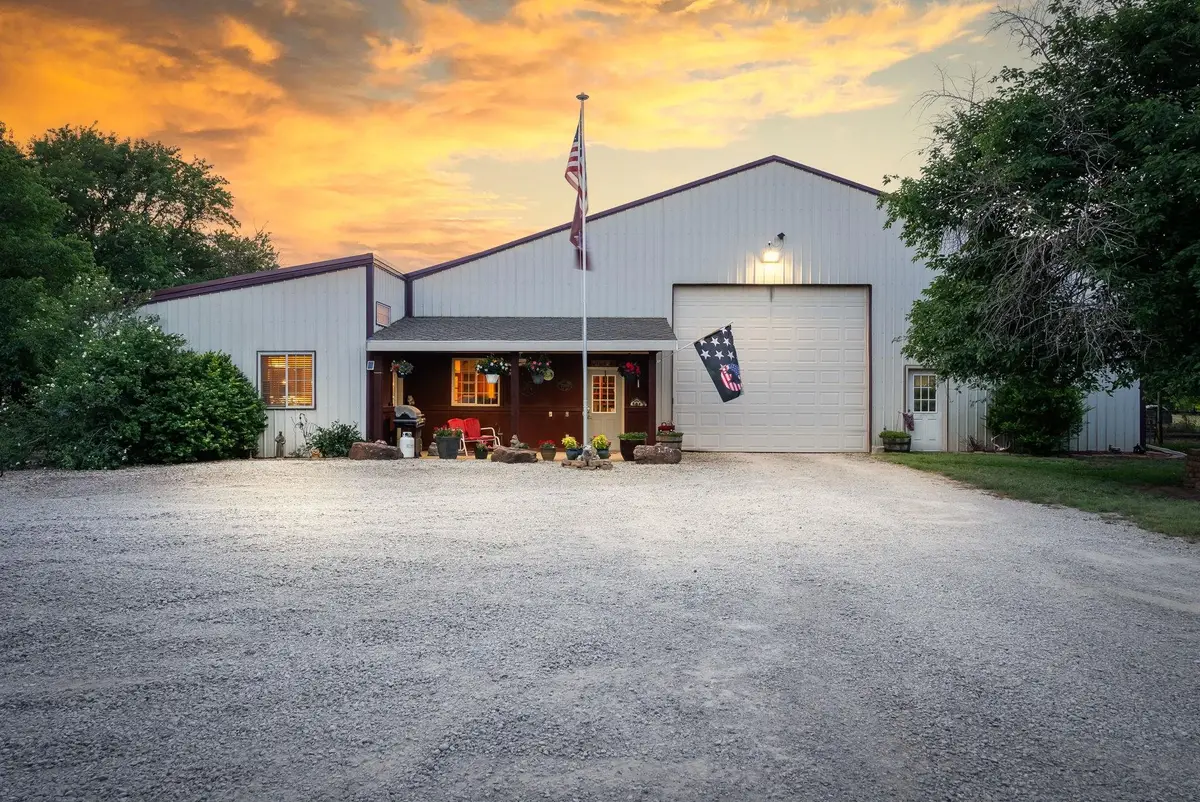 21950 W 79th St S, Viola, KS 67149 - Image #1