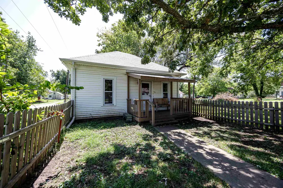 329 W Adams St, Howard, KS 67349 - Image #3