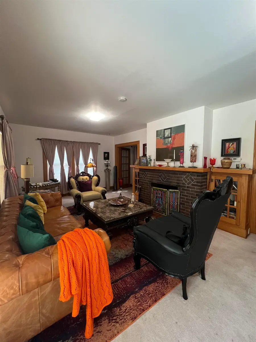 521 N Oak St, Eureka, KS 67045 - #2