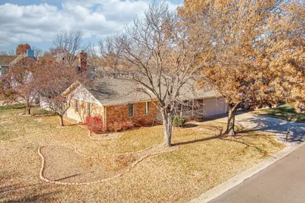 624 Beechwood, Salina, KS 67401