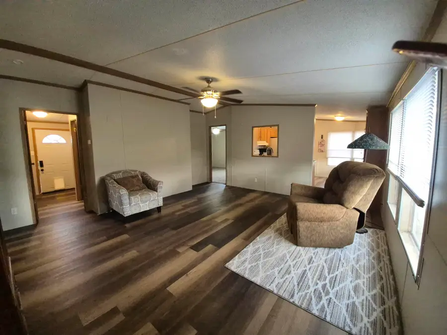 81 Eureka Lake Rd, Eureka, KS 67045 - #2