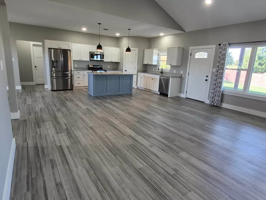 104 Castle Pine, Arkansas City, KS 67005 - Image #2