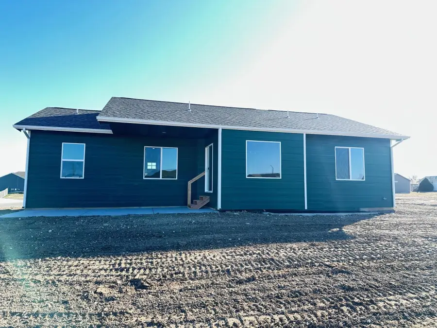 1032 E Stafford Ct, Augusta, KS 67010 - #2