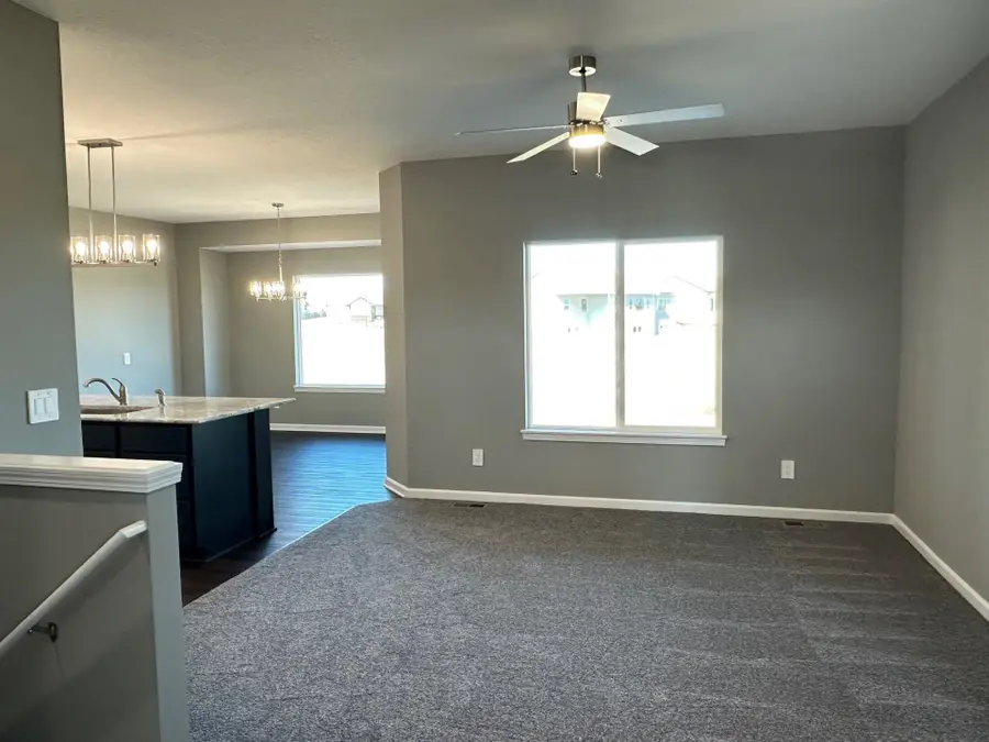 1032 E Stafford Ct, Augusta, KS 67010 - #3