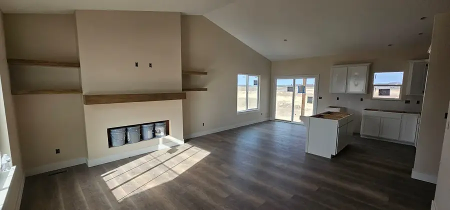 1530 E Midway Ct, Valley Center, KS 67147 - Image #2