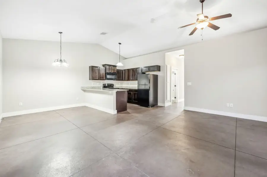 3307 E Aster St, Derby, KS 67037-2048 - Image #2