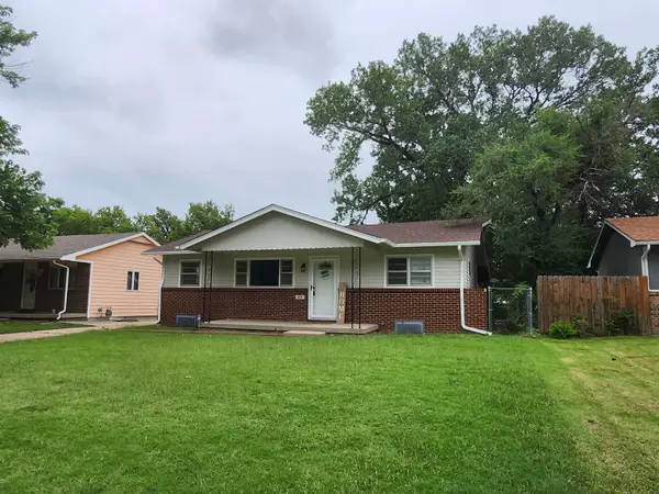 812 N Mount Carmel Ave, Wichita, KS 67203