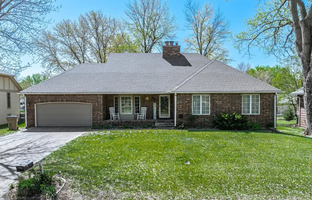 1407 E Hickory Br, Derby, KS 67037 - Image #1