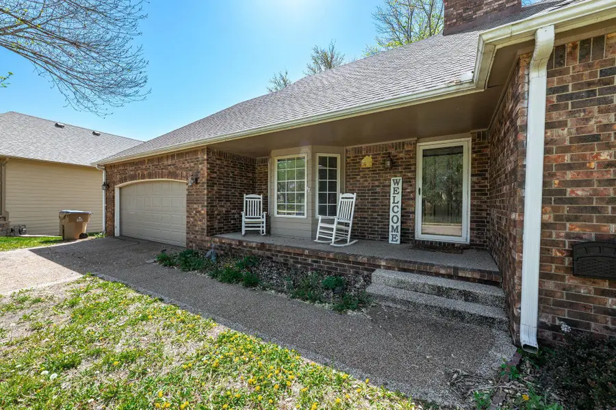 1407 E Hickory Br, Derby, KS 67037 - Image #2