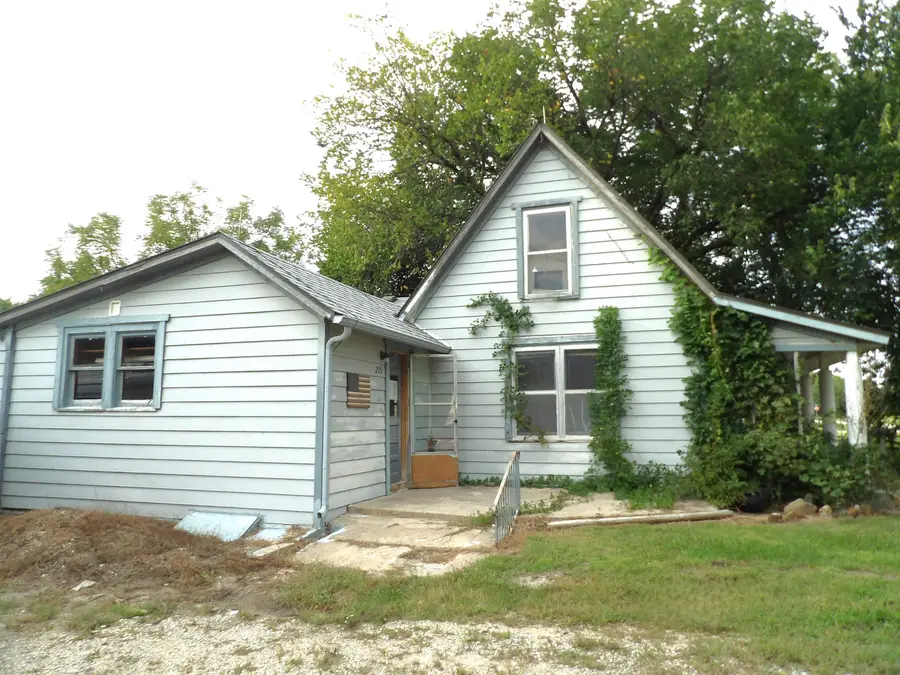 205 N Buller, Goessel, KS 67053 - Image #2