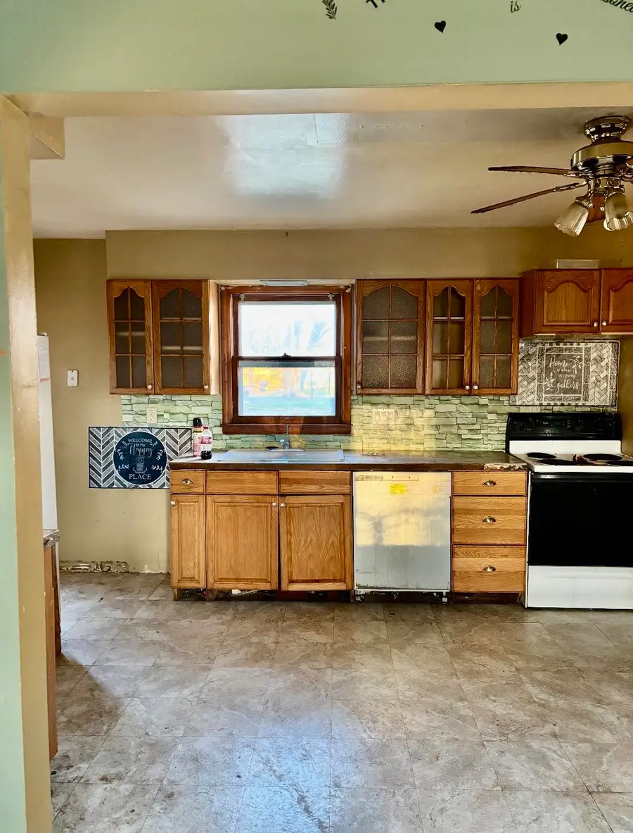 810 N C St, Herington, KS 67449 - Image #3