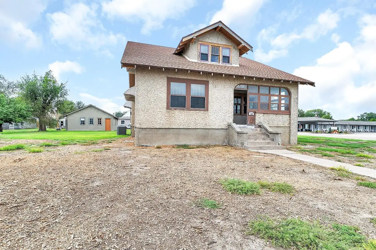 216 W Long St, Dighton, KS 67839 - Image #1