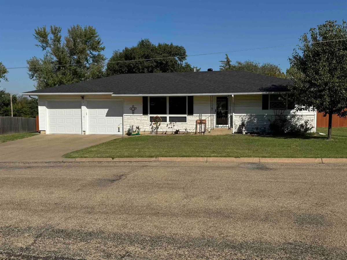 213 E 10th, Ellsworth, KS 67439 - Image #1