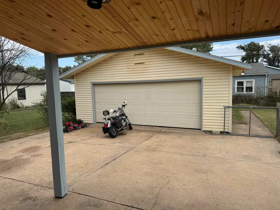 4716 S Millwood Ave, Wichita, KS 67217 - Image #2