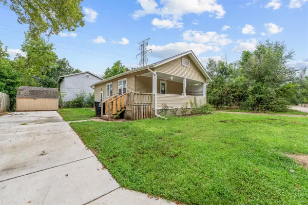 914 Riverside Blvd, Salina, KS 67401