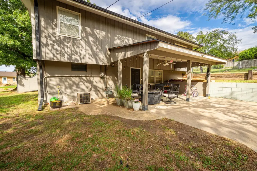 642 E 14th St, Concordia, KS 66901 - Image #3