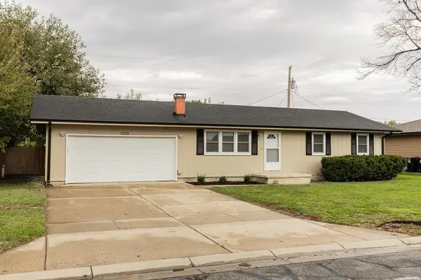 1313 Louise Ln, Salina, KS 67401