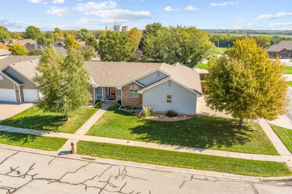 217 S Estates Dr, Salina, KS 67401