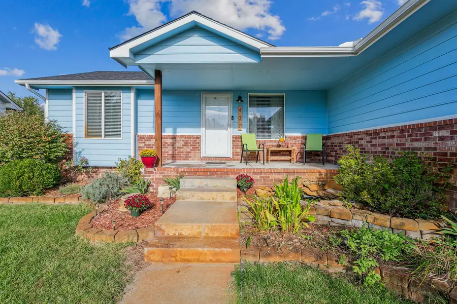 430 S Eastridge St, Valley Center, KS 67147 - Image #2